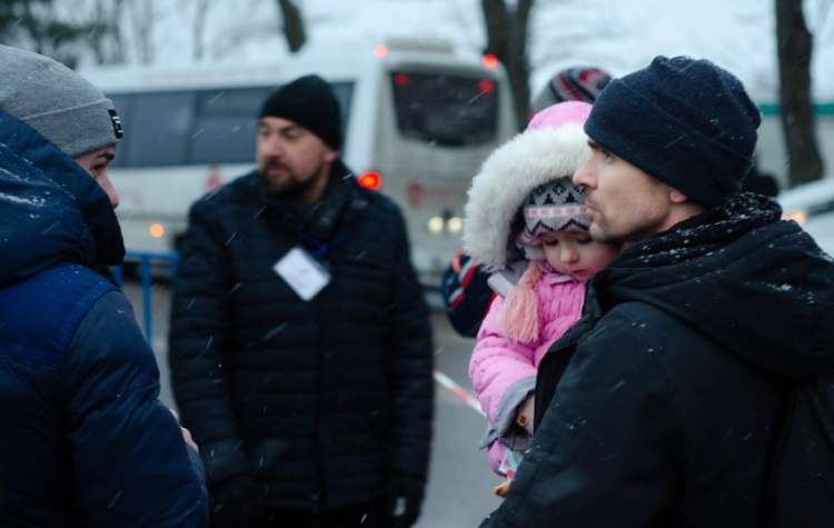 פליטים מאוקראינה (צילום: shutterstock)