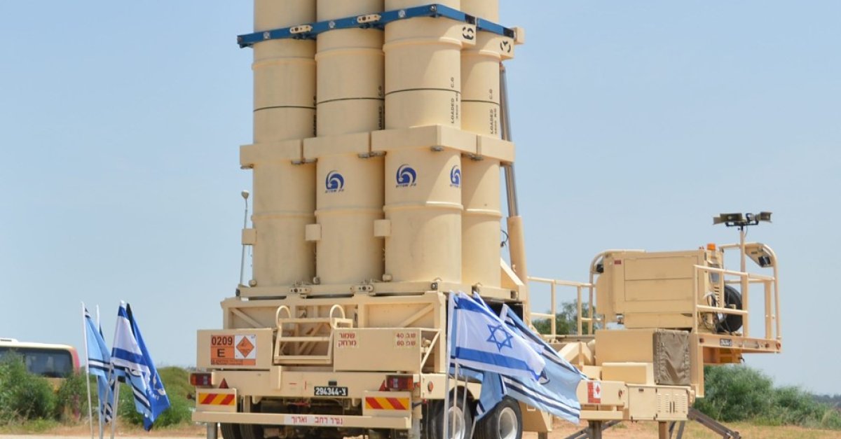 מנכ