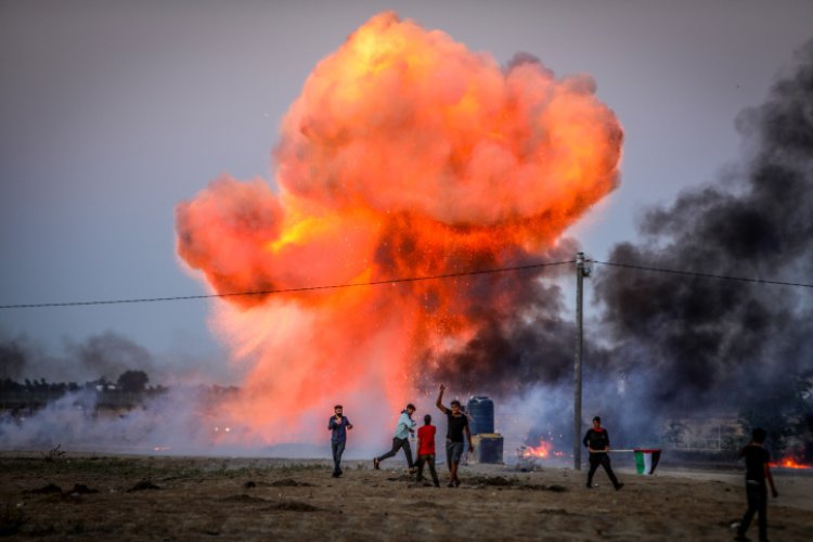 הפרות הסדר בגבול עזה (צילום: Abed Rahim Khatib/Flash90)