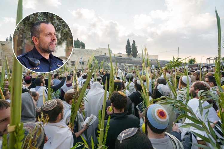 בעיגול: סנ"צ אייל אברהם קצין המקומות הקדושים של מרחב דוד במחוז ירושלים (צילום: דוברות המשטרה)