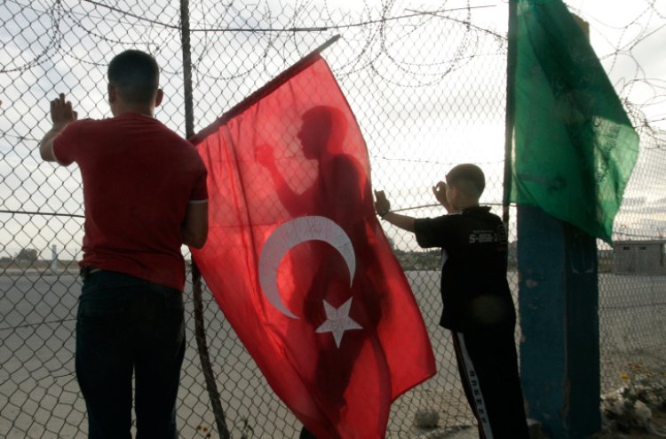 דגלי טורקיה וחמאס (צילום: Abed Rahim Khatib / Flash 90)