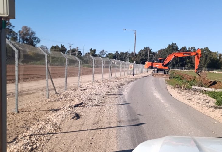 עבודות ביישובי העוטף (צילום: דוברות משרד הביטחון)