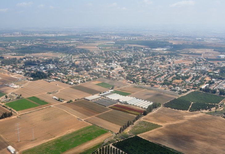 הקרקע בקדימה צורן | יח"צ