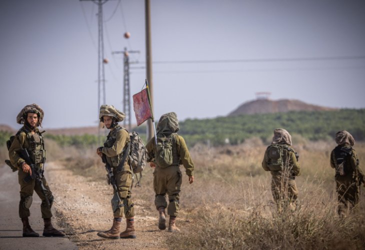 חיילי "נצח יהודה" בפעילות בגבול הרצועה (צילום: Yonatan Sindel/Flash90)