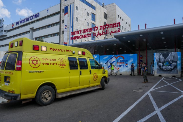 הגעת נפגעים לבית החולים זיו, ארכיון (צילום: Ayal Margolin/Flash90)