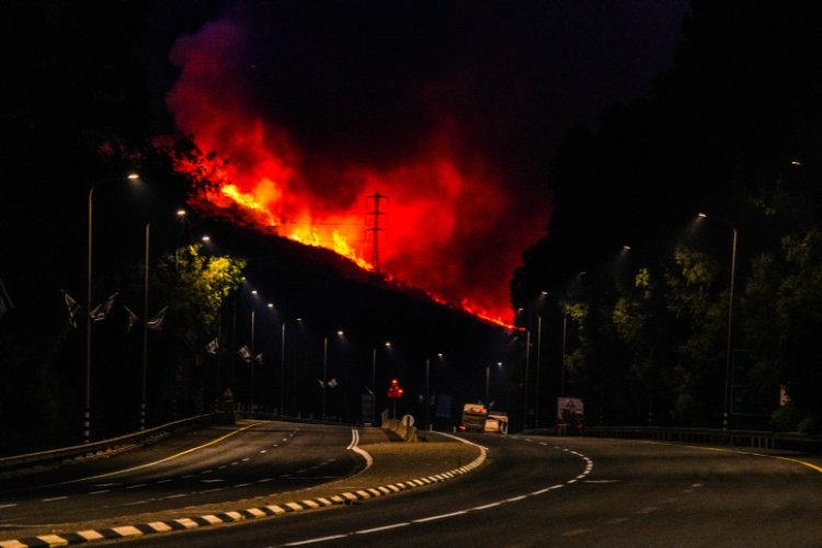 הצפון עולה באש (צילום: אייל מרגולין / פלאש 90)