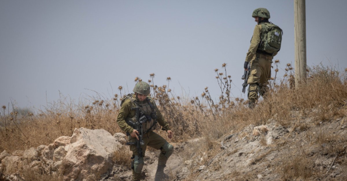 An Israeli was wounded by gunfire near Mount Bracha