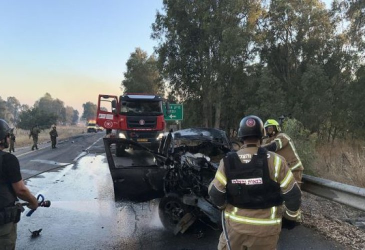 הרכב שנפגע (צילום: דוברות כיבוי אש צפון)