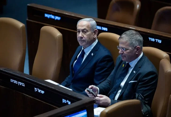 נתניהו הערב בכנסת (צילום: יונתן סינדל, פלאש 90)