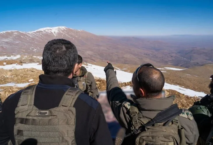 כ"ץ בחרמון הסורי (צילום: אריאל חרמוני, משרד הביטחון)