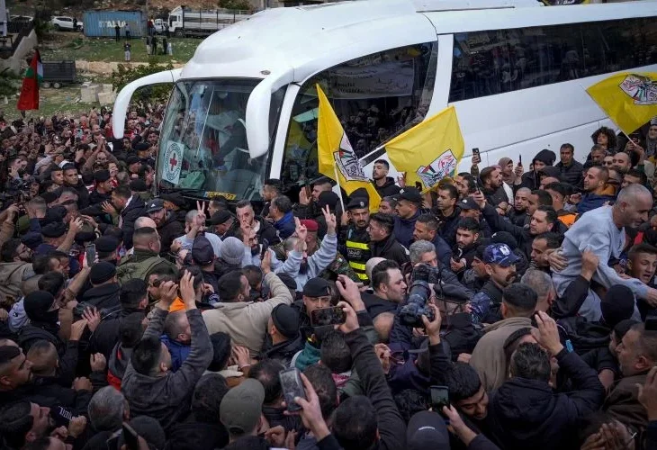 חגיגות שחרור מחבלים ביו"ש (צילום: פלאש90)
