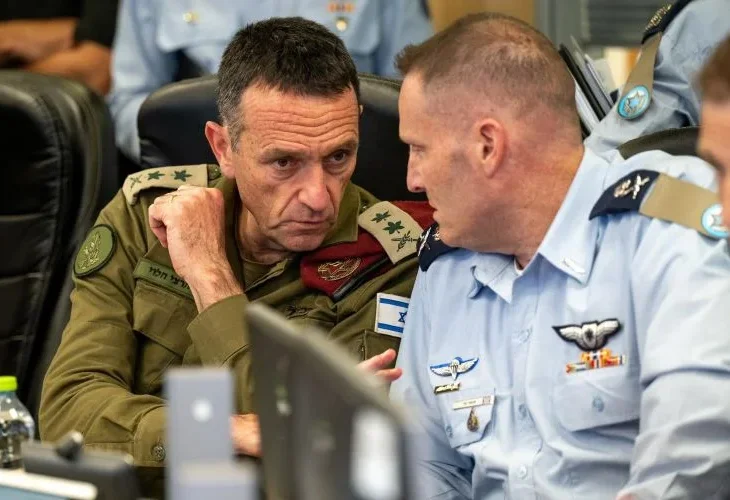 מפקד חיל האוויר והרמטכ"ל, ארכיון (צילום: דובר צה"ל)