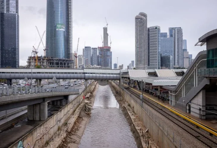 נחל איילון, היום בצהריים (צילום: פלאש90)