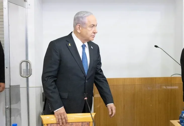 נתניהו היום בבית המשפט (צילום: תומר אפלבאום/פול)