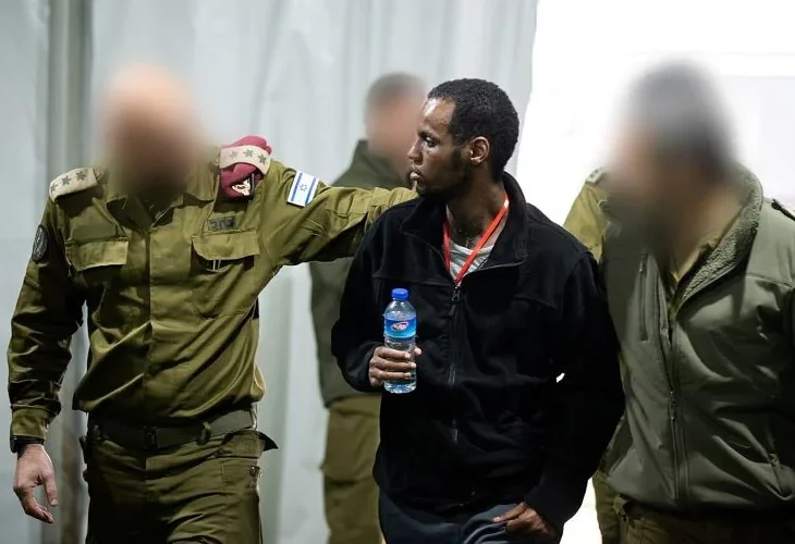 אברה מנגיסטו לאחר שחרורו מהשבי (צילום: דובר צה"ל)