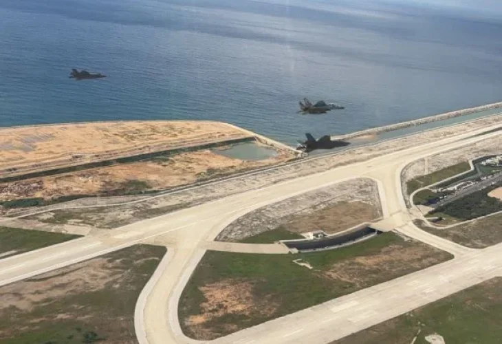 מטוסי קרב מעל ביירות (צילום: דובר צה"ל)