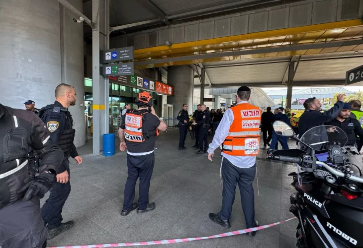 זירת הפיגוע (צילום: תיעוד מבצעי איחוד הצלה) זירת הפיגוע (צילום: תיעוד מבצעי איחוד הצלה)