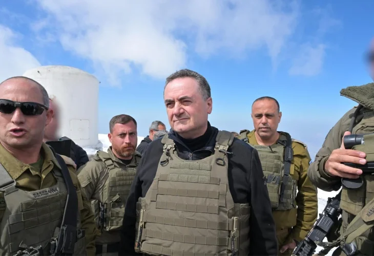 כ"ץ בחרמון הסורי, היום (צילום: שלומי אמסלם, משרד הביטחון)