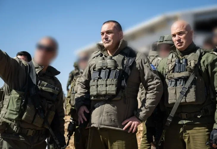 הרמטכ"ל מסייר באזור החיץ בדרום סוריה (צילום: דובר צה"ל)