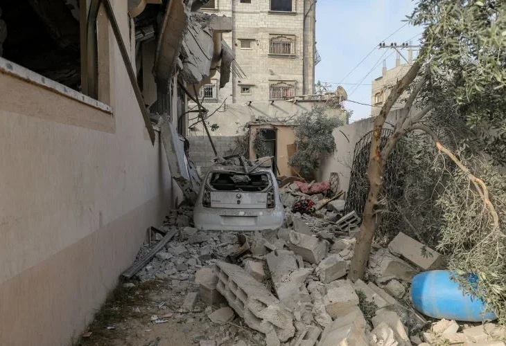 תקיפה בעזה, השבוע (צילום: עלי חסן, פלאש90)