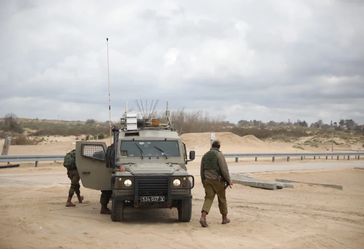 חיילים בחוף זיקים, ארכיון (צילום: הדס פרוש, פלאש90) חיילים בחוף זיקים, ארכיון (צילום: הדס פרוש, פלאש90)