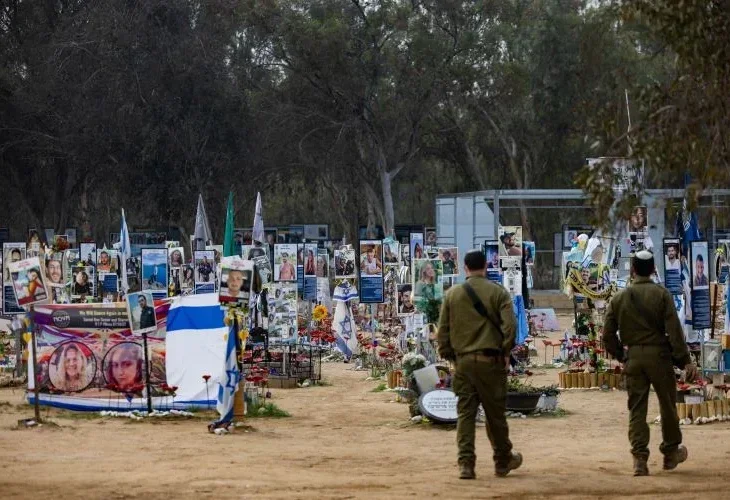 אתר ההנצחה בשטח המסיבה ליד רעים (צילום: חיים גולדברג, פלאש90)