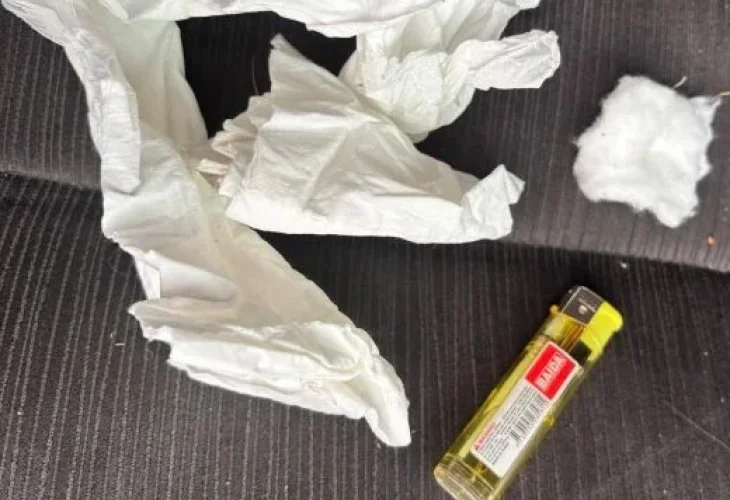 החומר שנתפס אצל החשוד (צילום: דוברות המשטרה)