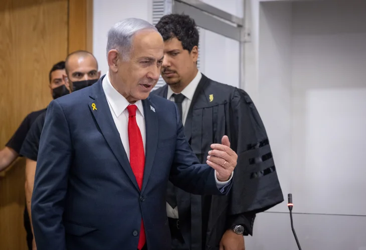 נתניהו בבית המשפט (צילום: מרים אלסטר, פלאש90) נתניהו בבית המשפט (צילום: מרים אלסטר, פלאש90)