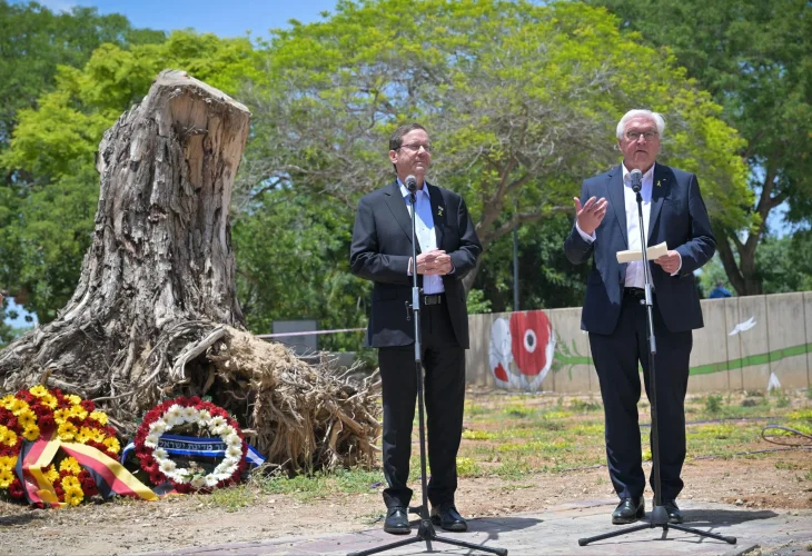 הרצוג ונשיא גרמניה שטיינמאייר בבארי (צילום: קובי גדעון/ לע״מ) הרצוג ונשיא גרמניה שטיינמאייר בבארי (צילום: קובי גדעון/ לע״מ)