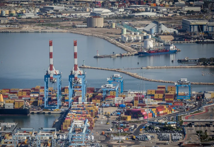 נמל חיפה (צילום: יהונתן סינדל)