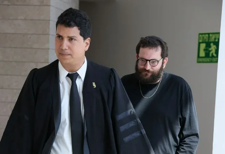 אוריך ופרקליטו, היום בבית משפט (צילום: יהונתן שאול, פלאש90)