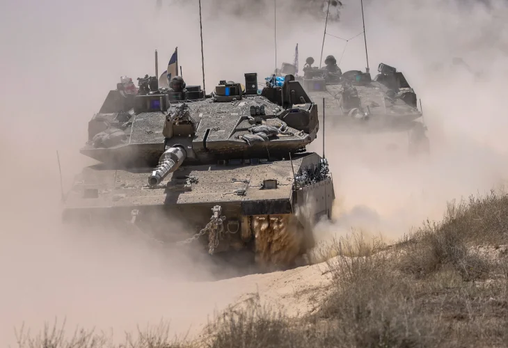 טנקים של צה״ל ברצועת עזה (צילום: ג׳מאל עוואד, פלאש90)