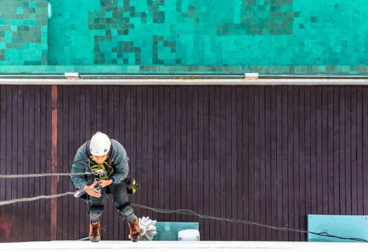עבודות אינסטלציה בגובה | PEXELS