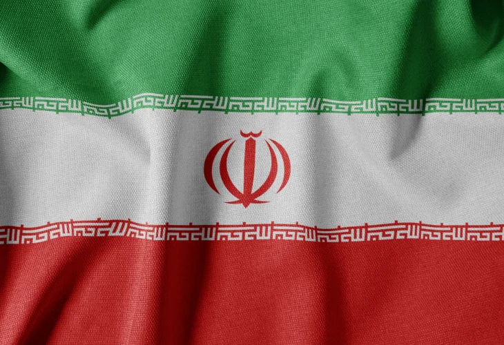 דגל איראן (קרדיט: shutterstock)