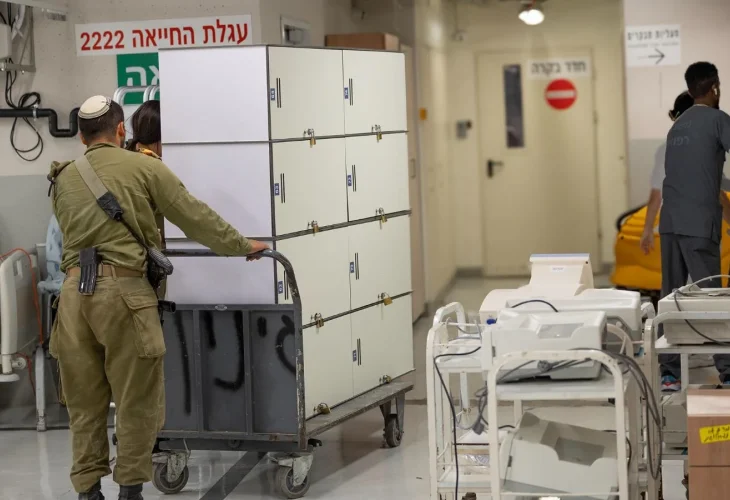 איכילוב במעבר לבית חולים חירום תת קרקעי (צילום: ג׳ני ירושלמי, דוברות איכילוב) איכילוב במעבר לבית חולים חירום תת קרקעי (צילום: ג׳ני ירושלמי, דוברות איכילוב)