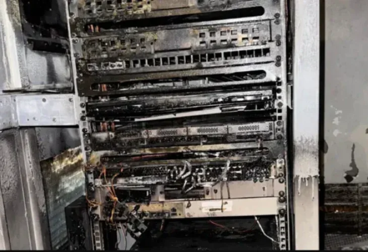 חלק מהמתקן שהוצת (צילום: דובר צה"ל)