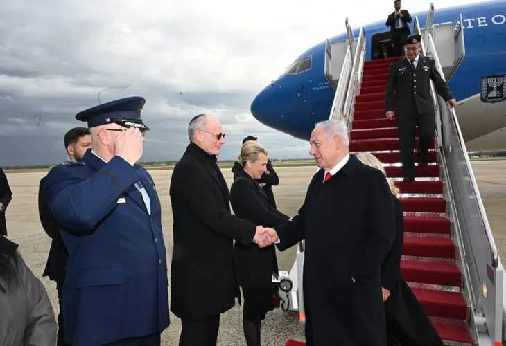 נתניהו נוחת בוושינגטון, ארכיון (צילום: אבי אוחיון, לע״מ)