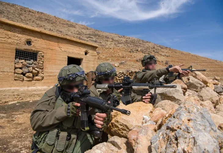 חיילי צה"ל בכתר החרמון, ארכיון (צילום: דובר צה"ל)