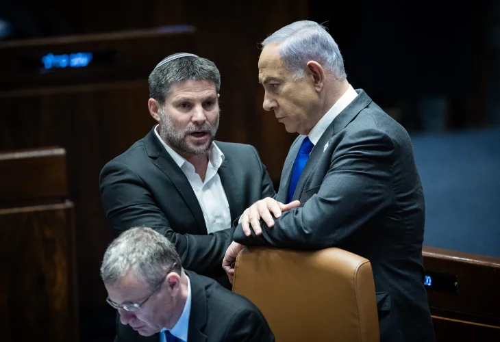 נתניהו וסמוטריץ׳ (צילום: יהונתן סינדל, פלאש90)