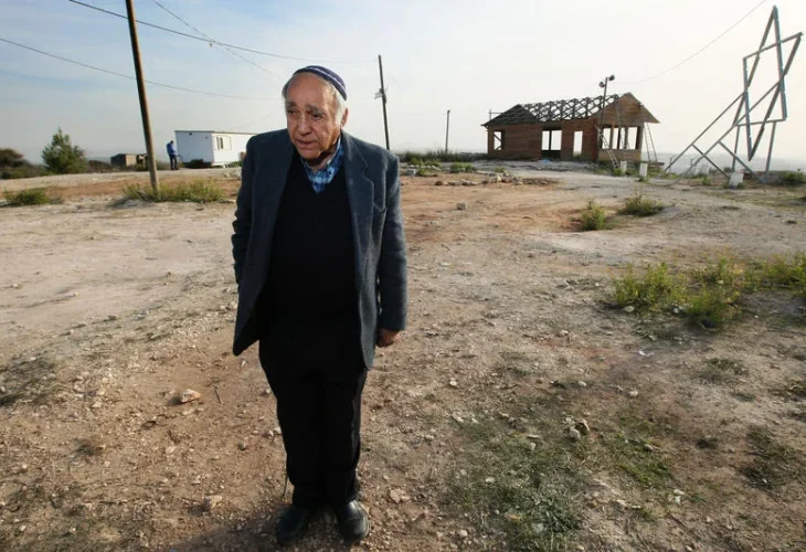 משה זר בחוות גלעד, ארכיון (צילום: קובי גדעון, פלאש 90)