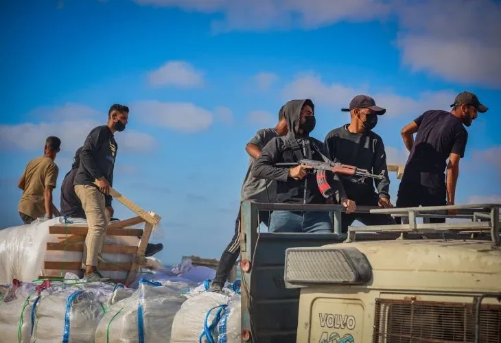 השתלות על משאיות סיוע ברצועה, ארכיון (ציןלום: פלאש90)