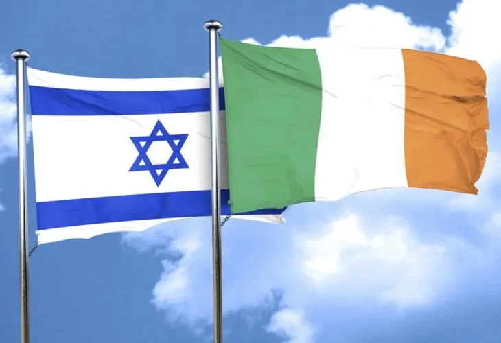 דגלי אירלנד וישראל (צילום: שאטרסטוק)