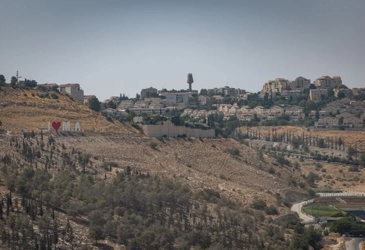 מעלה אדומים (צילום: יונתן סינדל, פלאש90)