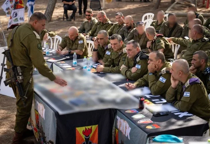 הרמטכ"ל בהערכת מצב בדרום (צילום: דובר צה"ל)