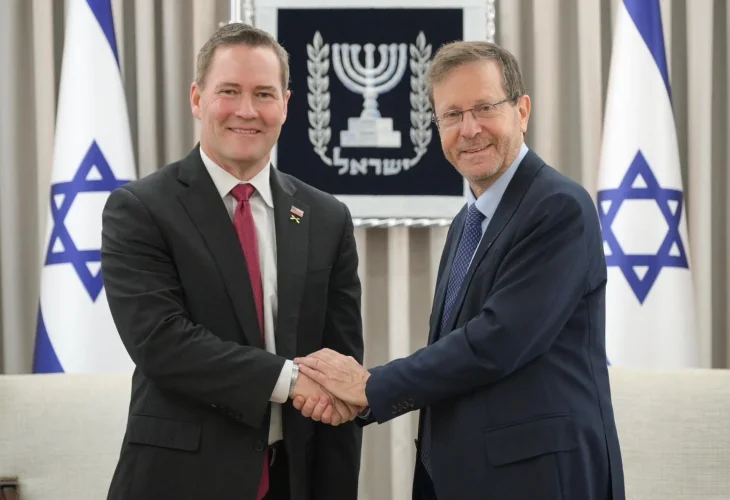 Isaac Herzog and Mike Waltz (Ma'ayan Toaf/GPO)