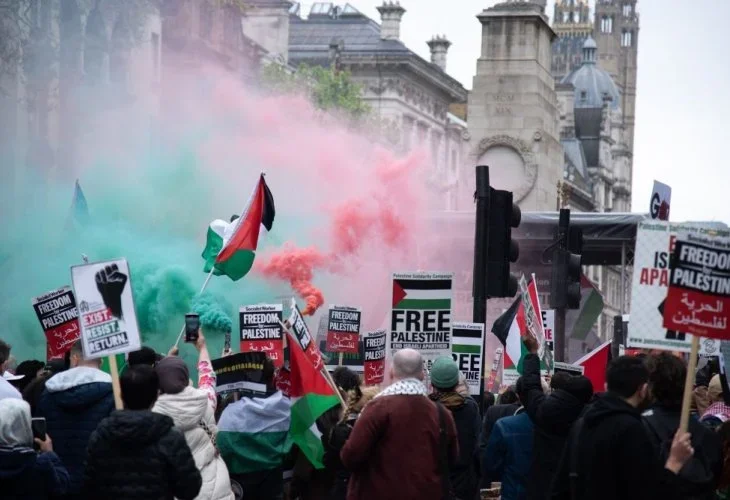 הפגנות פרו-פלסטיניות בלונדון (צילום: shutterstock)