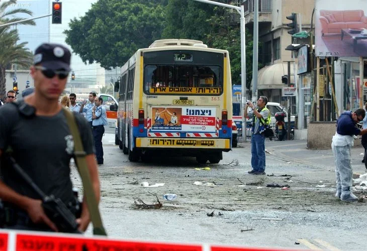פיגוע בתל אביב בשנת 2004 (צילום: פלאש90)