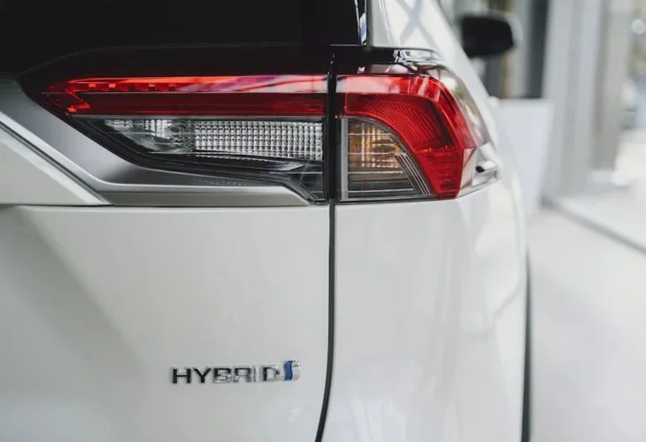 רכב היברידי | PEXELS