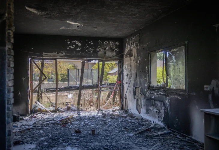 קיבוץ כפר עזה אחרי ה-7 באוקטובר (צילום: חיים גולדברג, פלאש90)