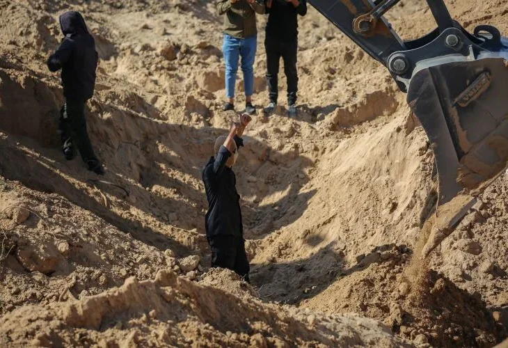 החיפושים אחר גופת החלל החטוף, שלשום בנוסיראת (צילום: פלאש90)